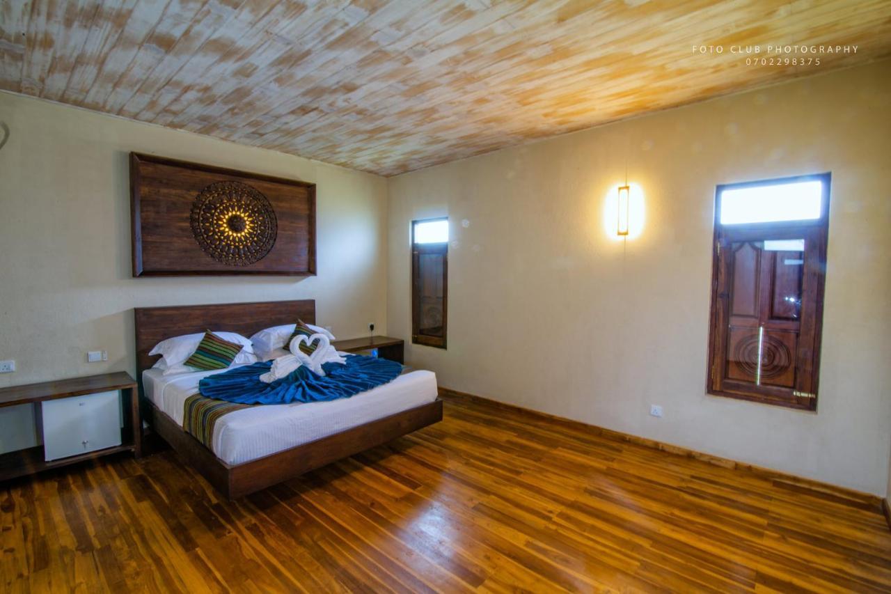 Guru Beach Resort Tangalle Ngoại thất bức ảnh