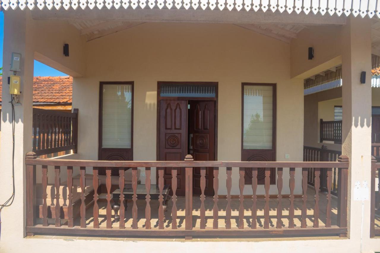 Guru Beach Resort Tangalle Ngoại thất bức ảnh