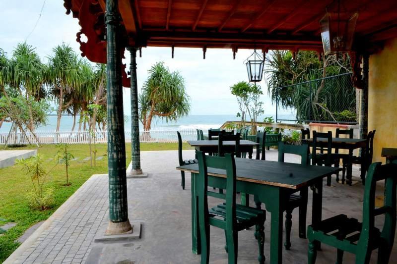 Guru Beach Resort Tangalle Ngoại thất bức ảnh